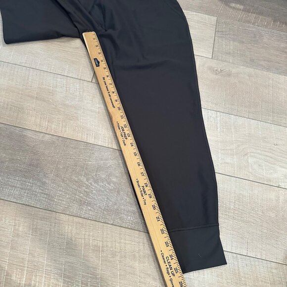 Old Navy Womens Powersoft High-Rise Jogger Go-Dry Pants L Petite dark olive NEW - Picture 3 of 9